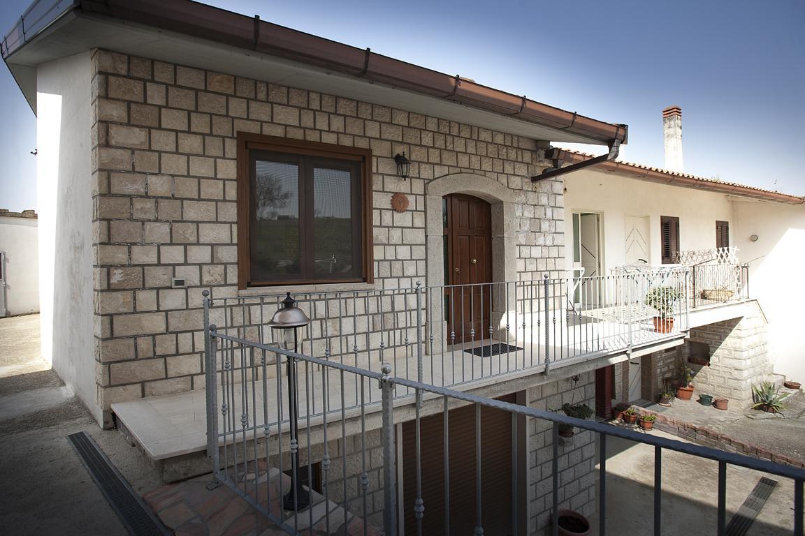 B&B Il Gheppio Campolattaro Bagian luar foto